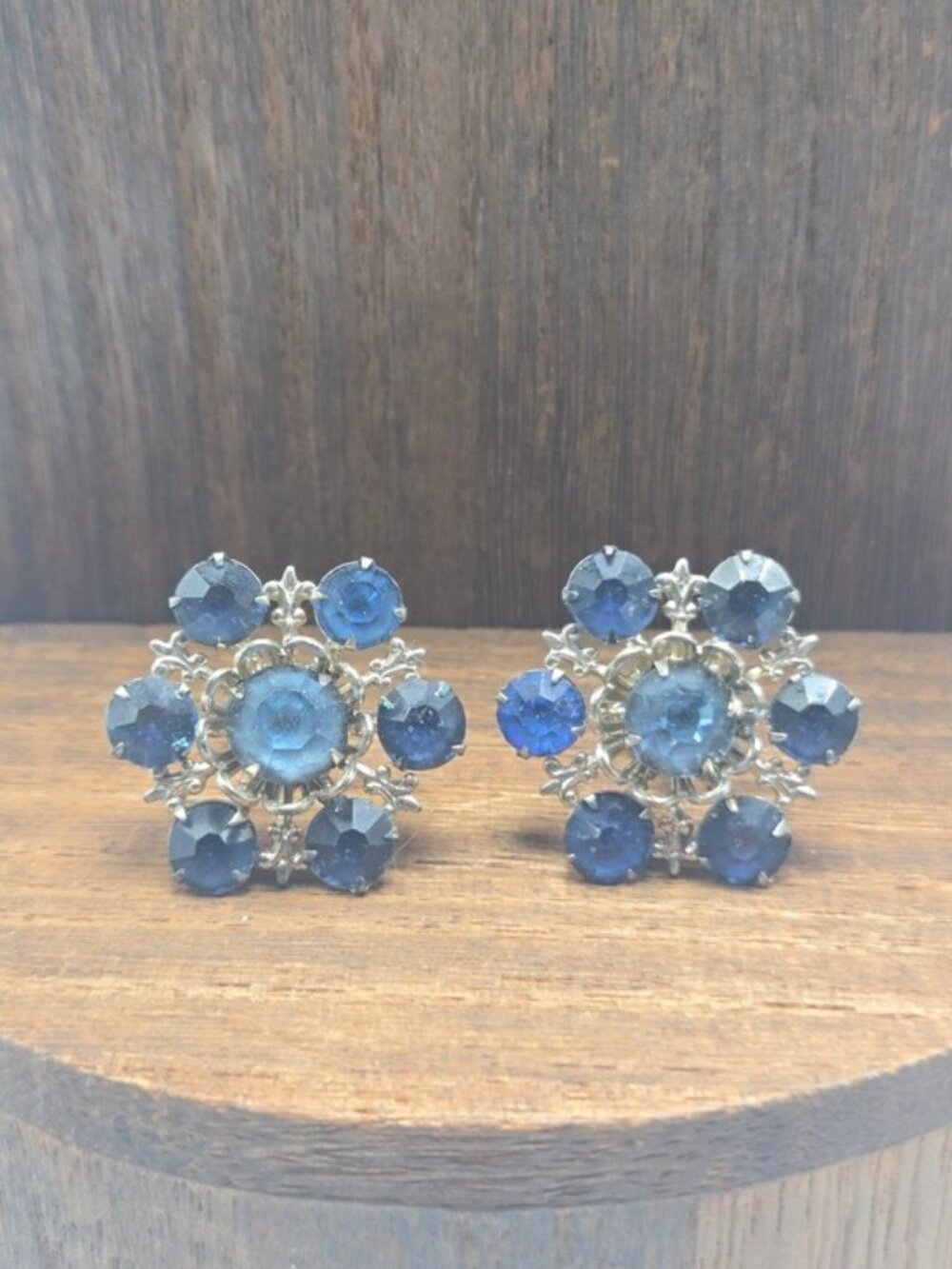 50's Blue Rhinestone Earrings Clip-On Silver Tone Stud Statement Fashion Costume - Picture 1 of 5